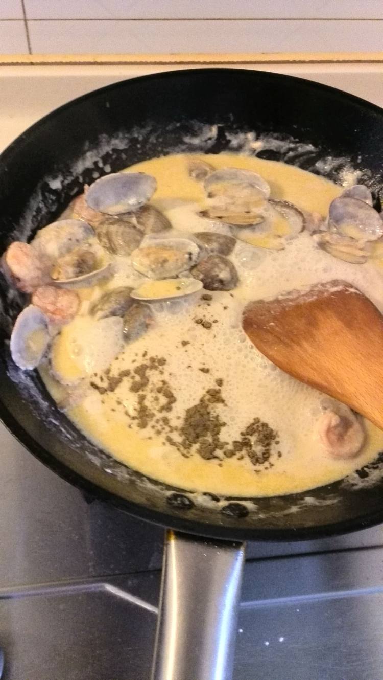 奶香海鲜意大利面步骤8