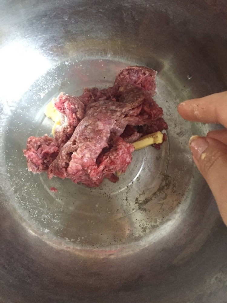 牛肉馅汉堡包步骤3