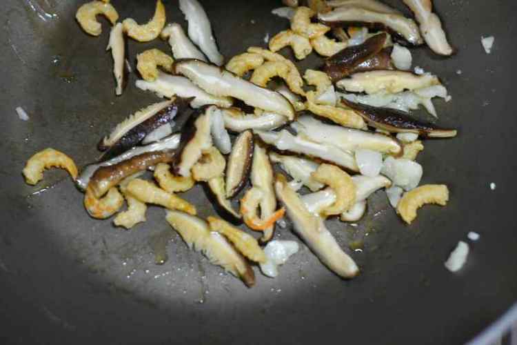客家风味豆浆意粉步骤6