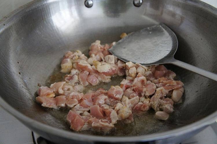 黄咖喱鸡肉饭步骤4