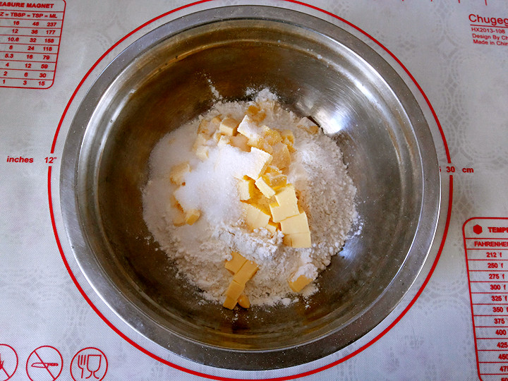 苹果奶油奶酪派步骤1