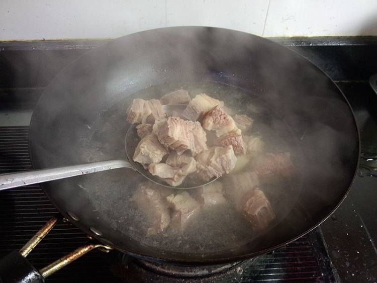 杂蔬小牛腩浓汤步骤4