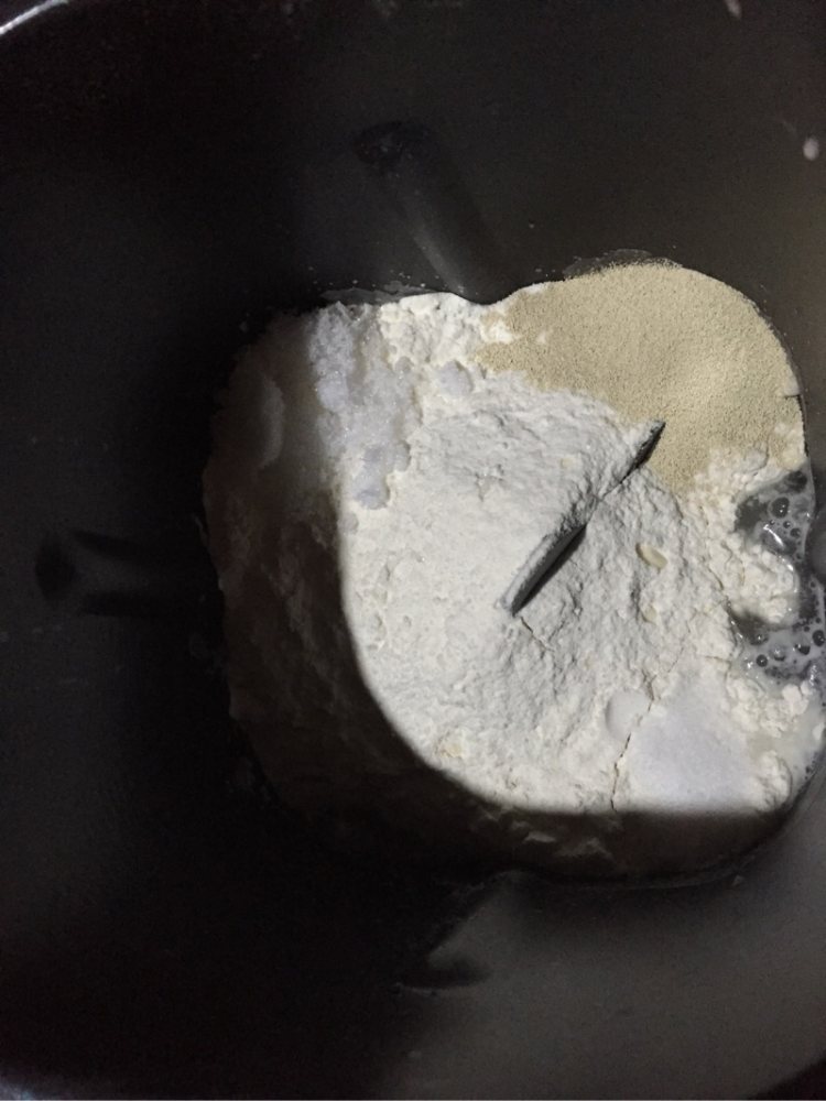 美豆儿金枪鱼披萨步骤4