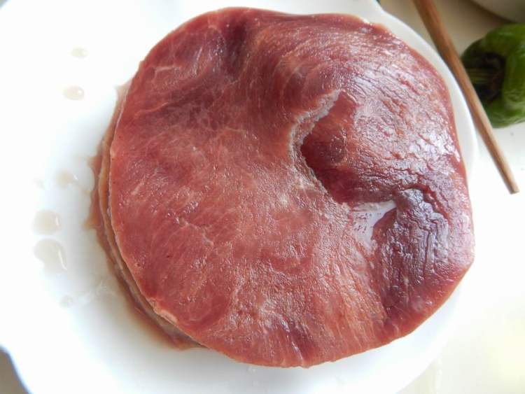 黑椒牛排意面步骤1