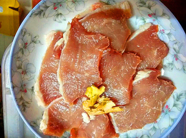 美味煎猪扒步骤1