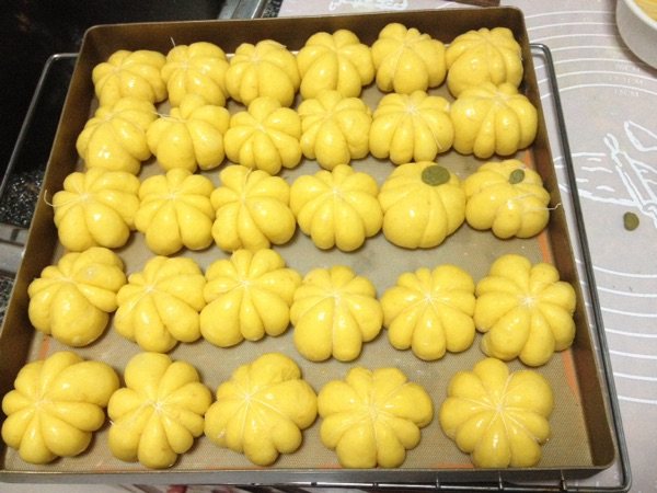 南瓜小餐包步骤8
