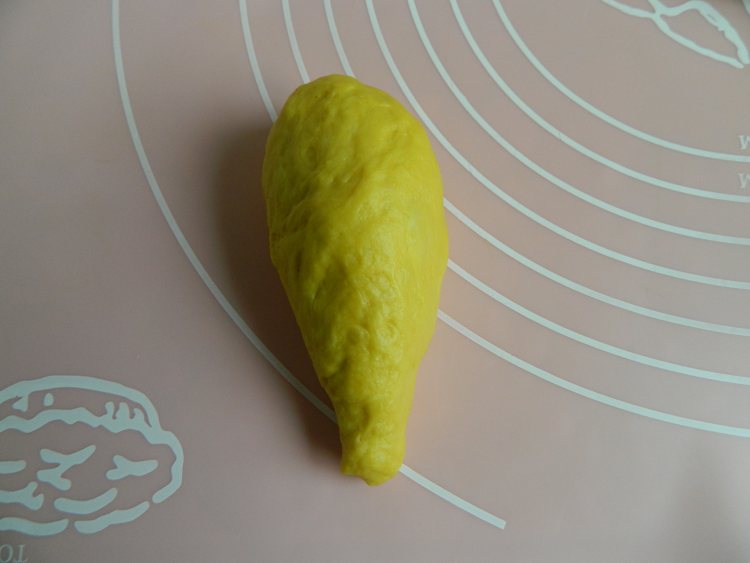 葡萄干胡萝卜面包卷步骤9