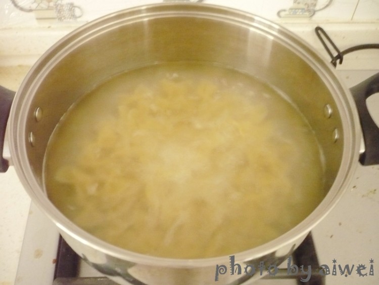番茄培根蝴蝶意面步骤10