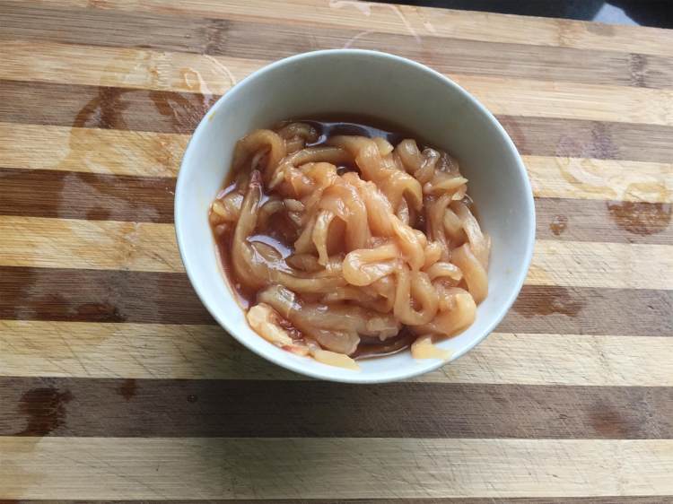 【手工美食】鸡丝时蔬步骤2
