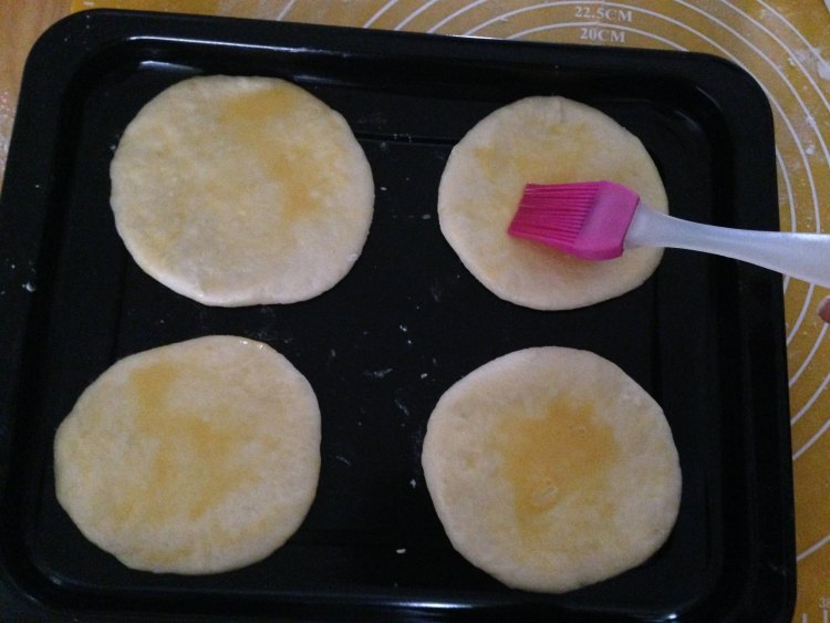 玉米青豆沙拉包步骤6