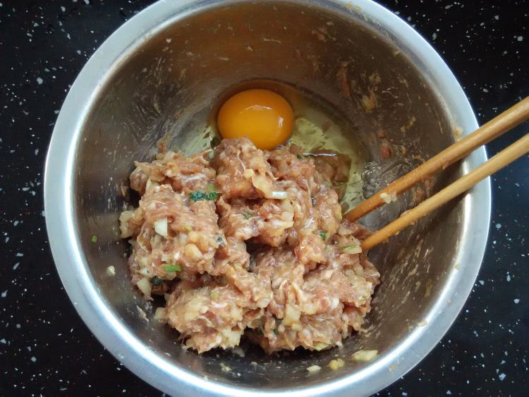 猪肉蛋堡步骤4
