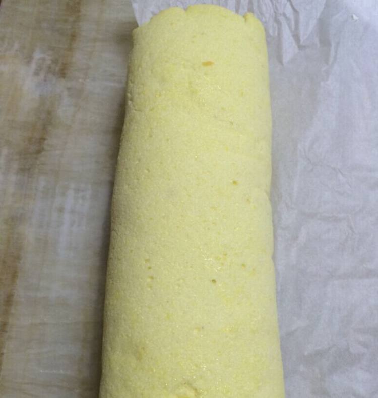 鲜嫩蛋糕卷步骤8