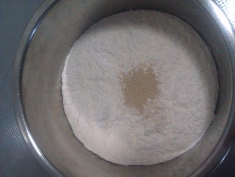 意式薄饼披萨步骤1