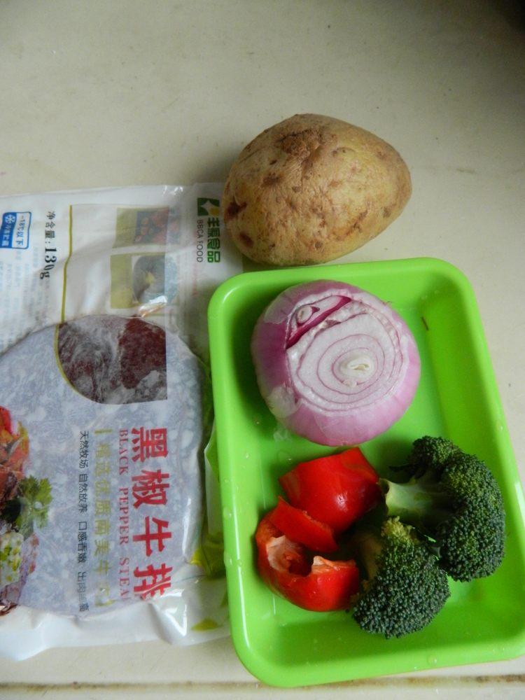 香煎牛排配土豆泥步骤1