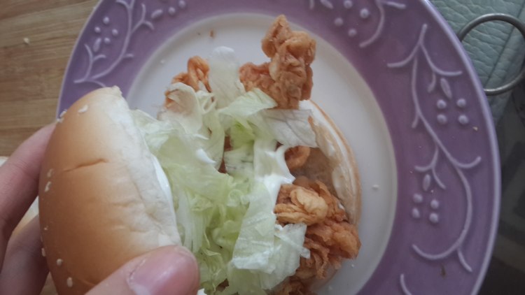 肯德基劲脆鸡腿堡步骤5