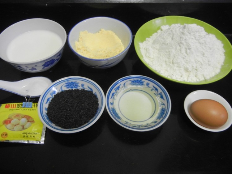黑芝麻玉米粉咸花包步骤1