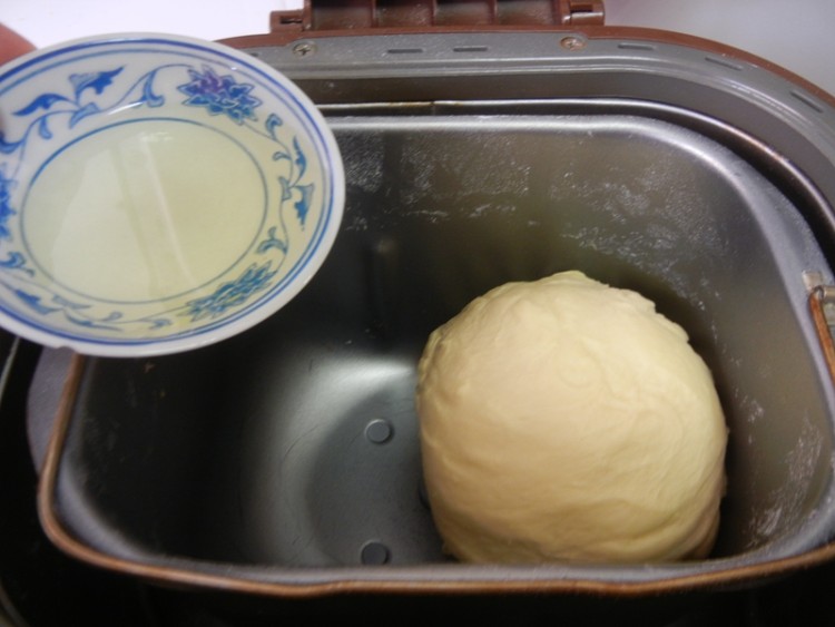 香蕉夹心小餐包步骤5