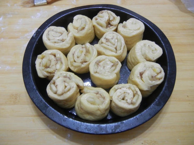 香蕉夹心小餐包步骤16