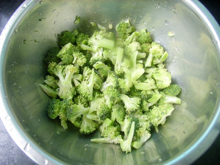 西兰花香肠煎蛋饼步骤2