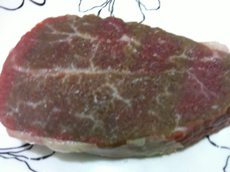 谷饲肉眼牛扒步骤7
