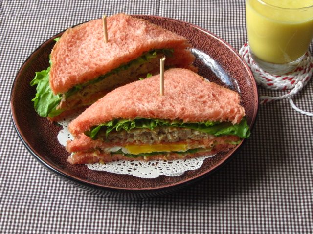 肉饼煎蛋红曲三明治步骤8