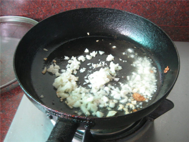肉饼蒜香番茄意面步骤10