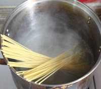 橙汁黑椒牛肉意大利面步骤5