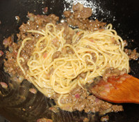 橙汁黑椒牛肉意大利面步骤12