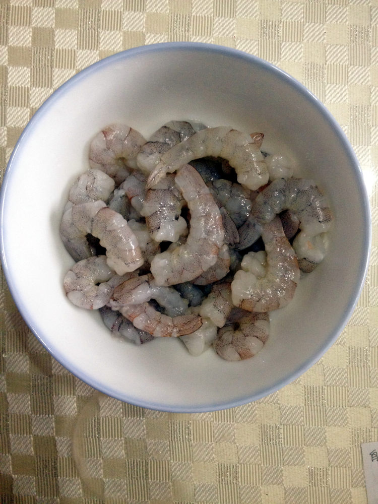 脆底鲜虾披萨步骤8