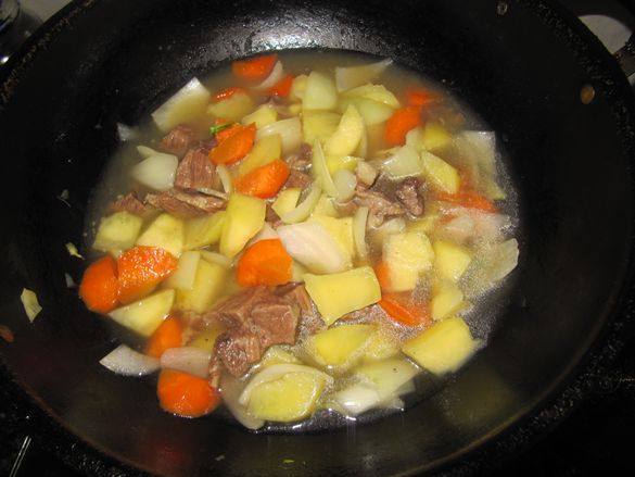 咖喱雪龙牛肉饭步骤6
