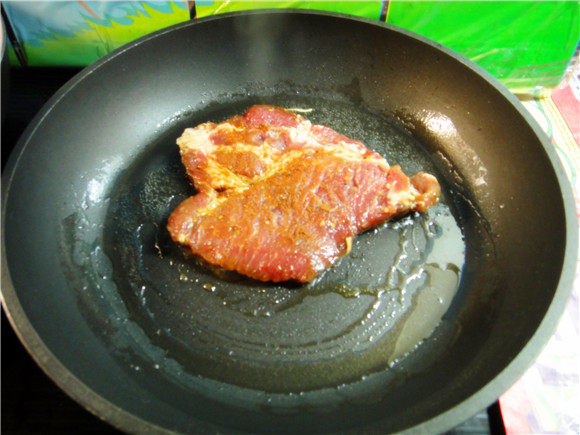 香煎猪颈肉步骤9