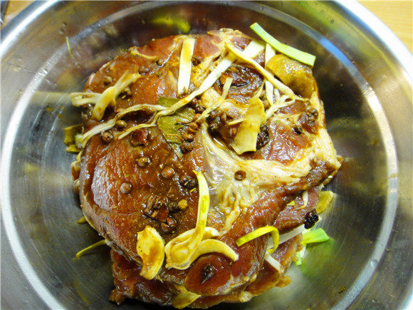 香煎猪颈肉步骤8