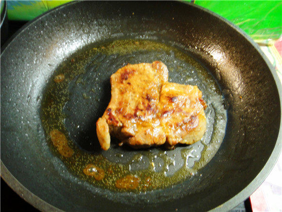 香煎猪颈肉步骤10