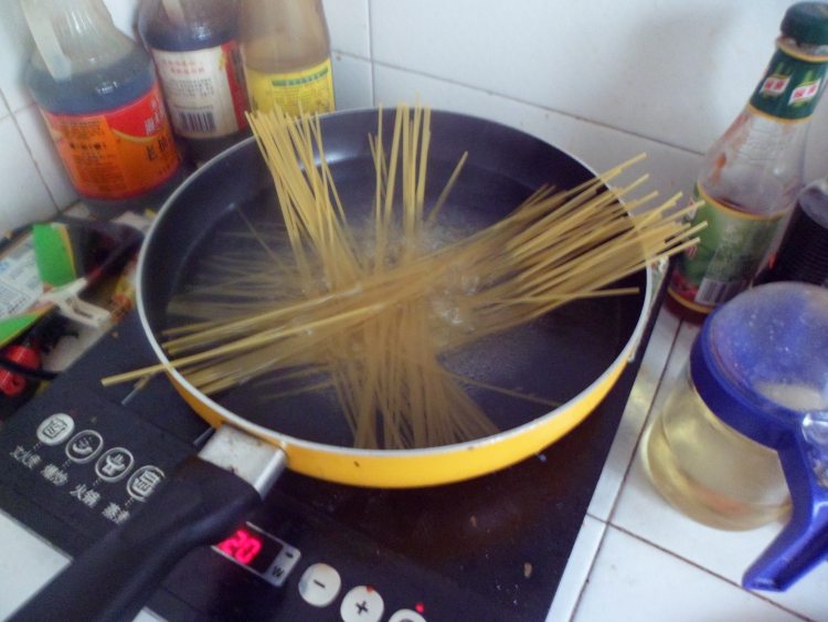 懒人版番茄意面步骤2