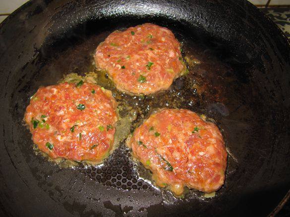 汉堡牛肉饼步骤16