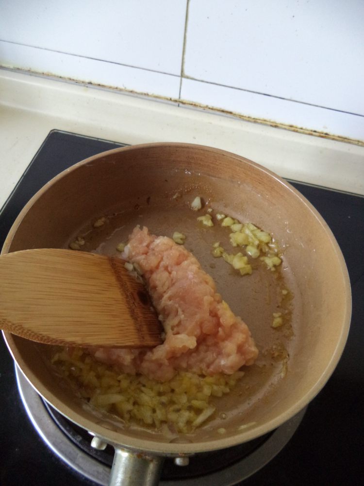 奶油鸡肉蘑菇浓汤步骤5