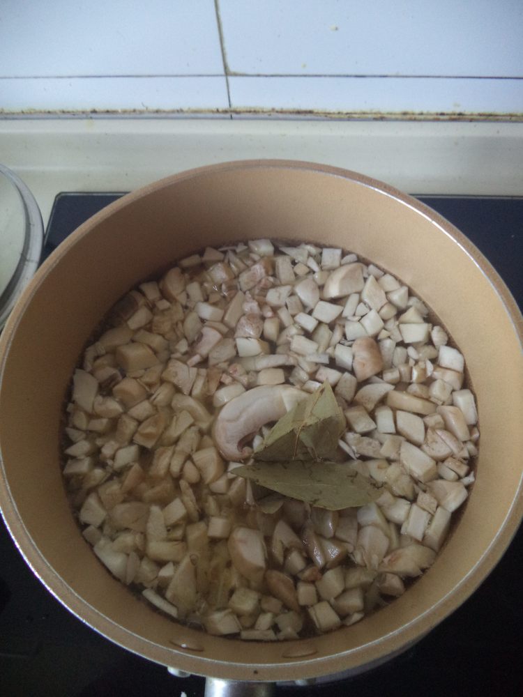 奶油鸡肉蘑菇浓汤步骤13