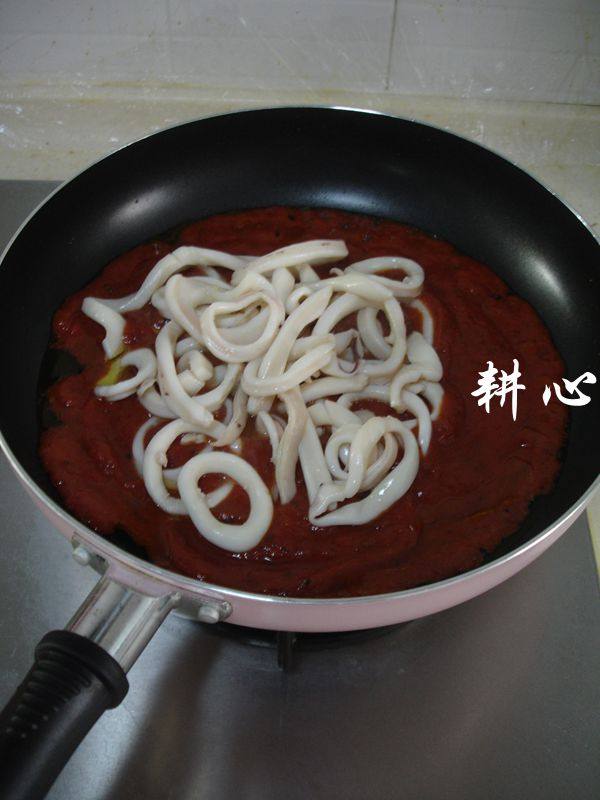 鱿鱼圈番茄酱意粉步骤9