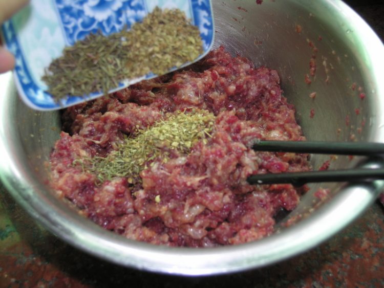 香草牛肉饼步骤11