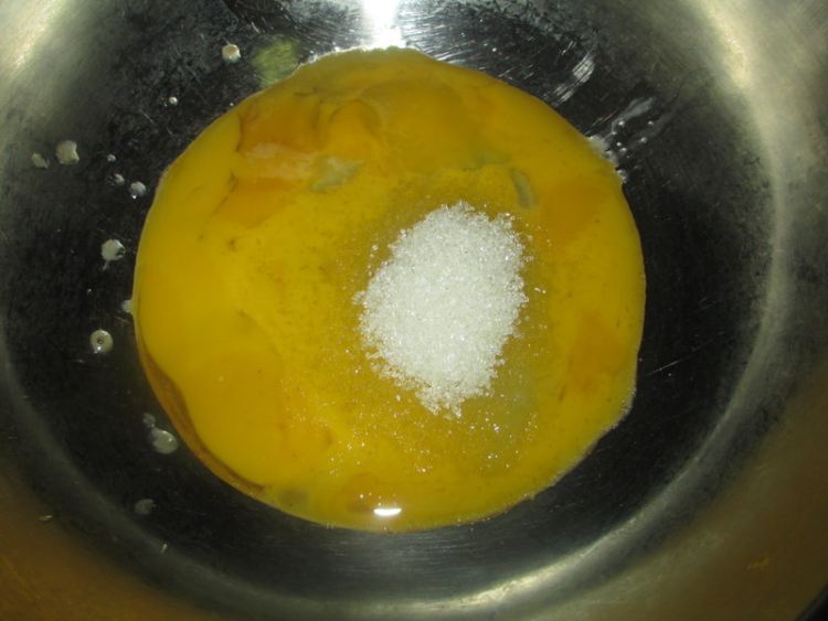 黄桃千层蛋糕步骤1