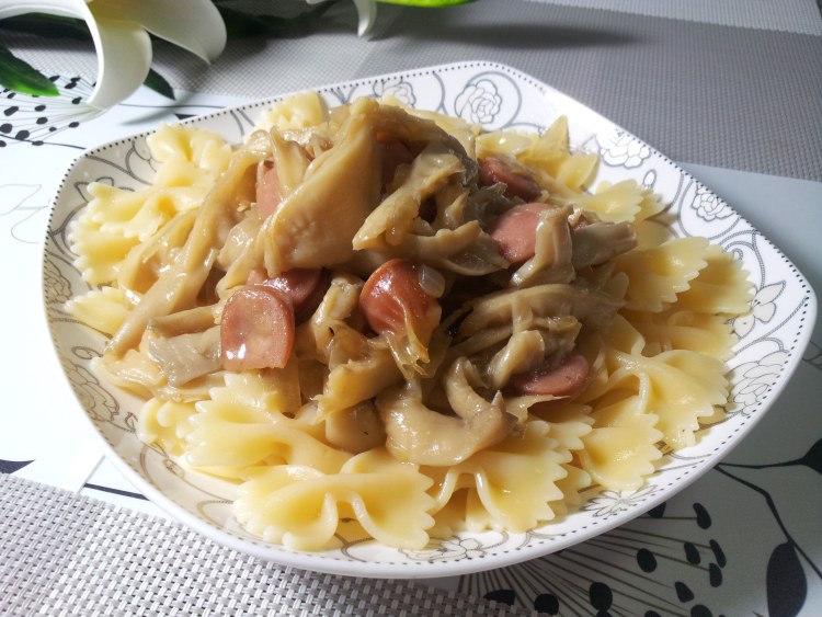 蘑菇火腿蝴蝶面步骤10