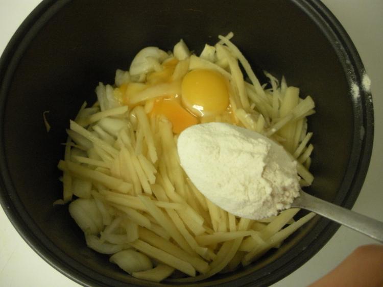 西式土豆洋葱煎饼步骤3