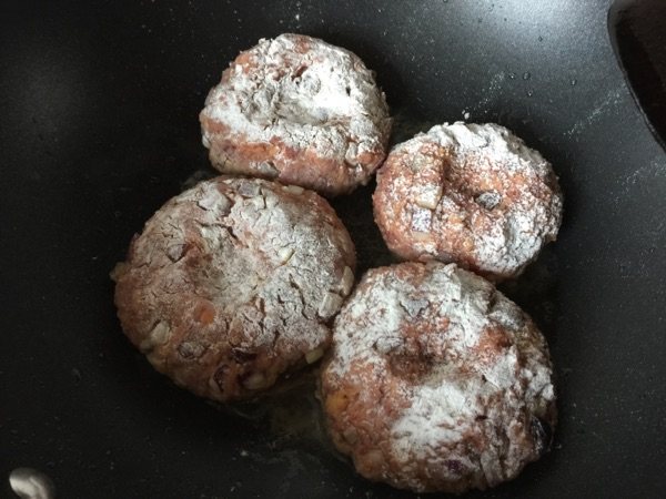 日式汉堡香酥肉饼#本步骤12