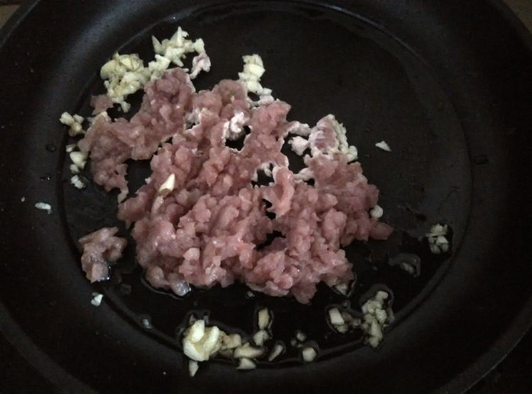 猪骨肉味增拉面步骤7