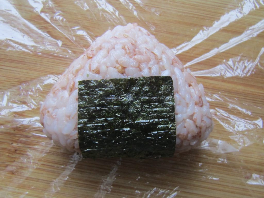 红粳米肉松饭团步骤7