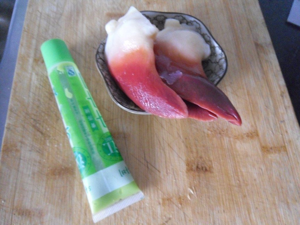 刺身北极贝步骤1