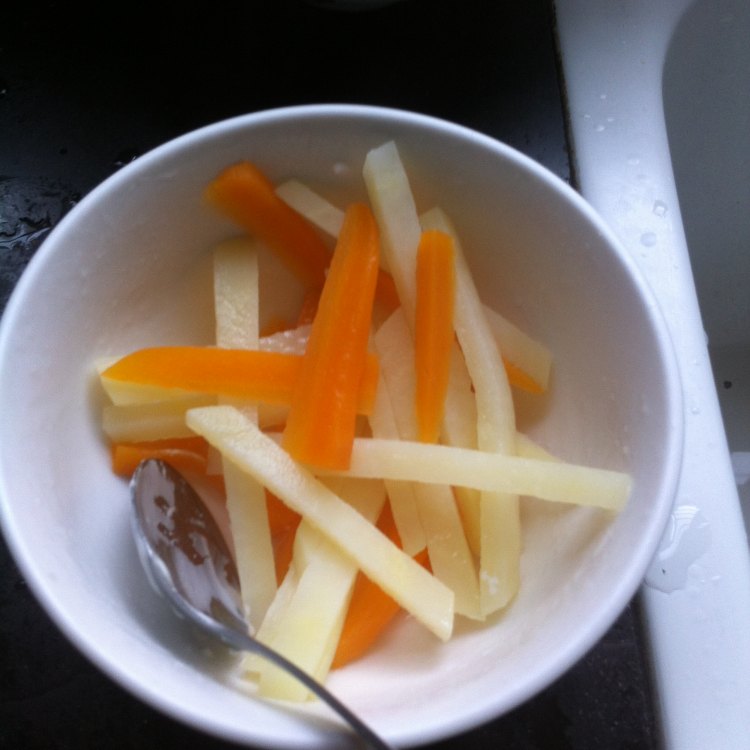 【手工美食】土豆鸡蛋步骤3