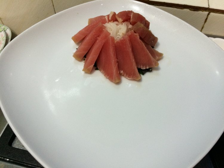 金鲳鱼北极贝刺身拼盘步骤11