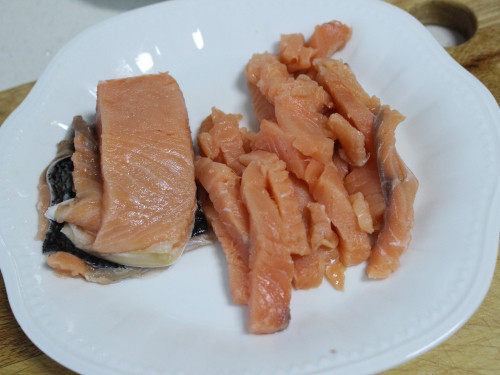 三文鱼紫菜饭卷儿步骤2