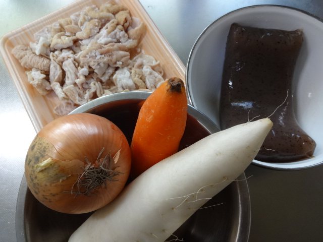 日式煮猪肠步骤1